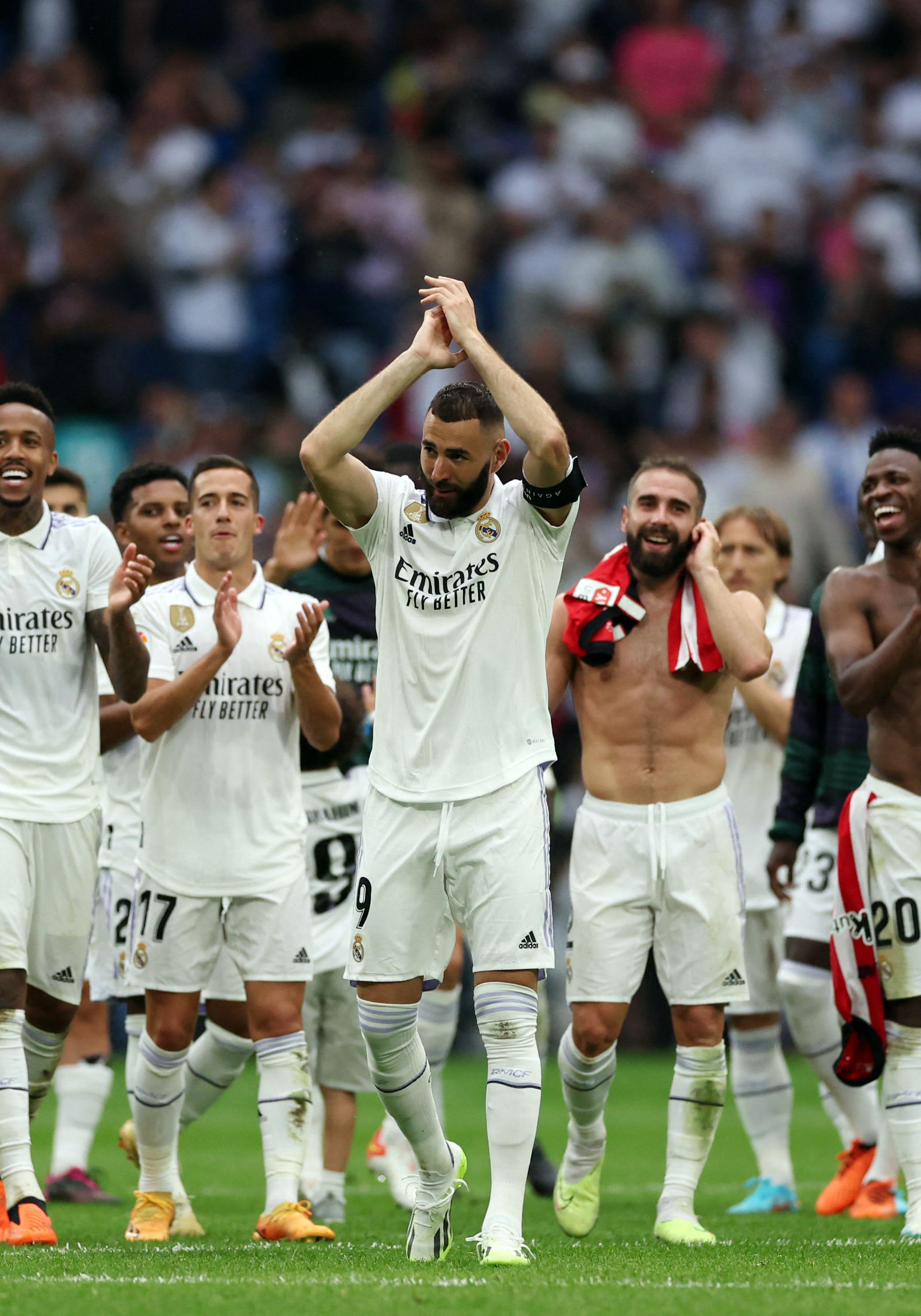 Barcelona vs Real Madrid score, image size:2080x2972