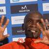 Kipchoge regresa a su “hogar”... amenazado por activistas