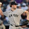 Yankees, de juego perfecto a vencer en extra innings a los Rays