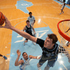 LeBron James ‘bendice’ a Cooper Flagg
