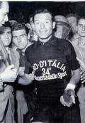 La maglia nera, el ‘honor’ que robaba notoriedad al campeón del Giro de Italia en los años 40