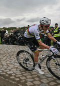 Van der Poel se cita con Pogacar en San Remo, Flandes y Roubaix