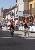 Doblete de Euskaltel Euskadi en el estreno profesional del Gran Premio