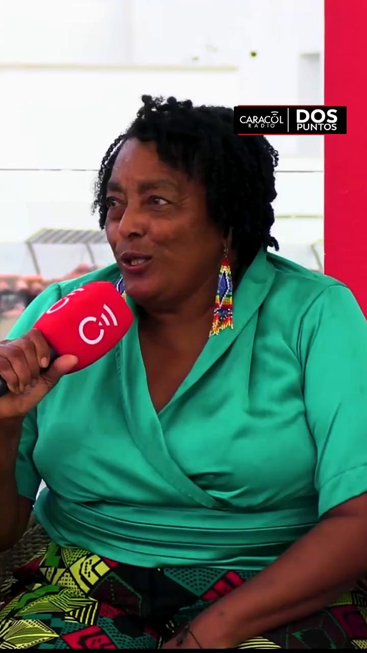 🌊✨ Celmira Pineda, partera y portadora de la música tradicional del Pacífico Nariñense, preserva saberes ancestrales que cuidan la vida, honran la tradición y fortalecen la identidad cultural de su territorio.