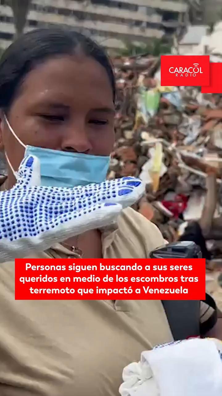 Rescatista busca a sus sobrinas atrapadas bajo los escombros del edificio