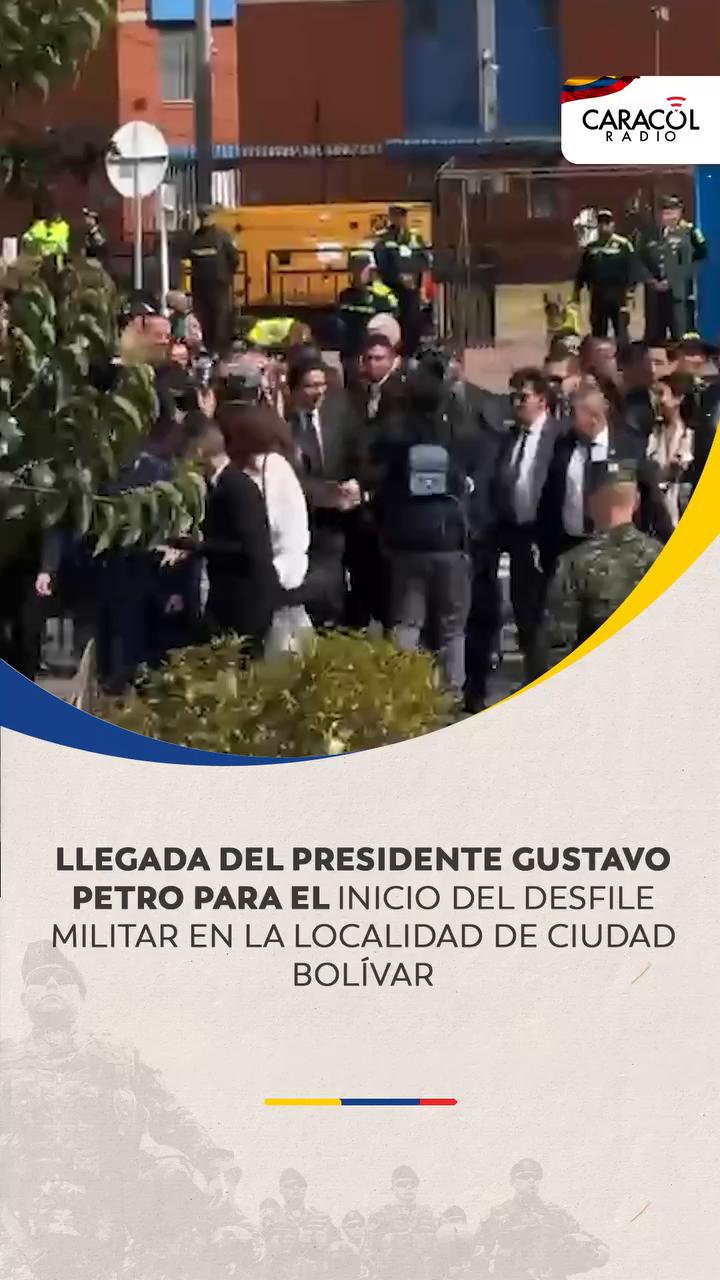 Colombia celebra 216 años de independencia con desfile y condecoraciones militares