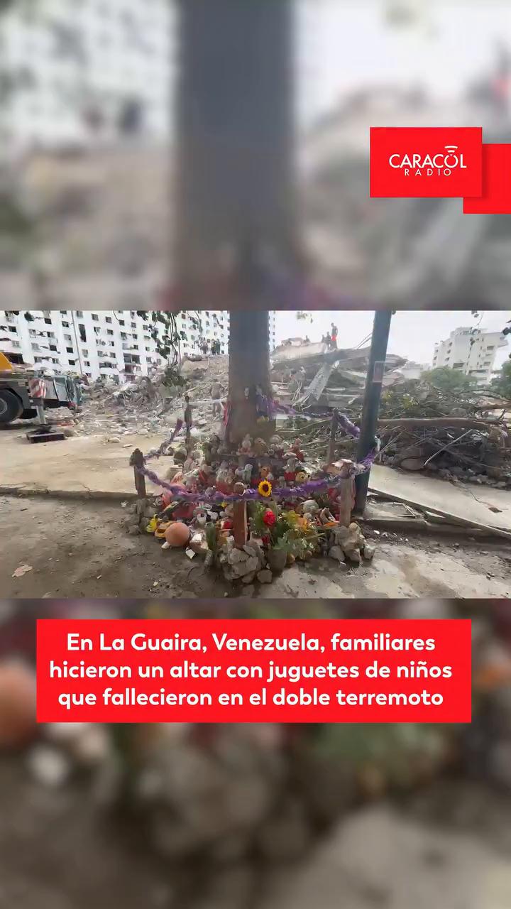 Un altar con peluches recuerda a los niños fallecidos en el terremoto de La Guaira