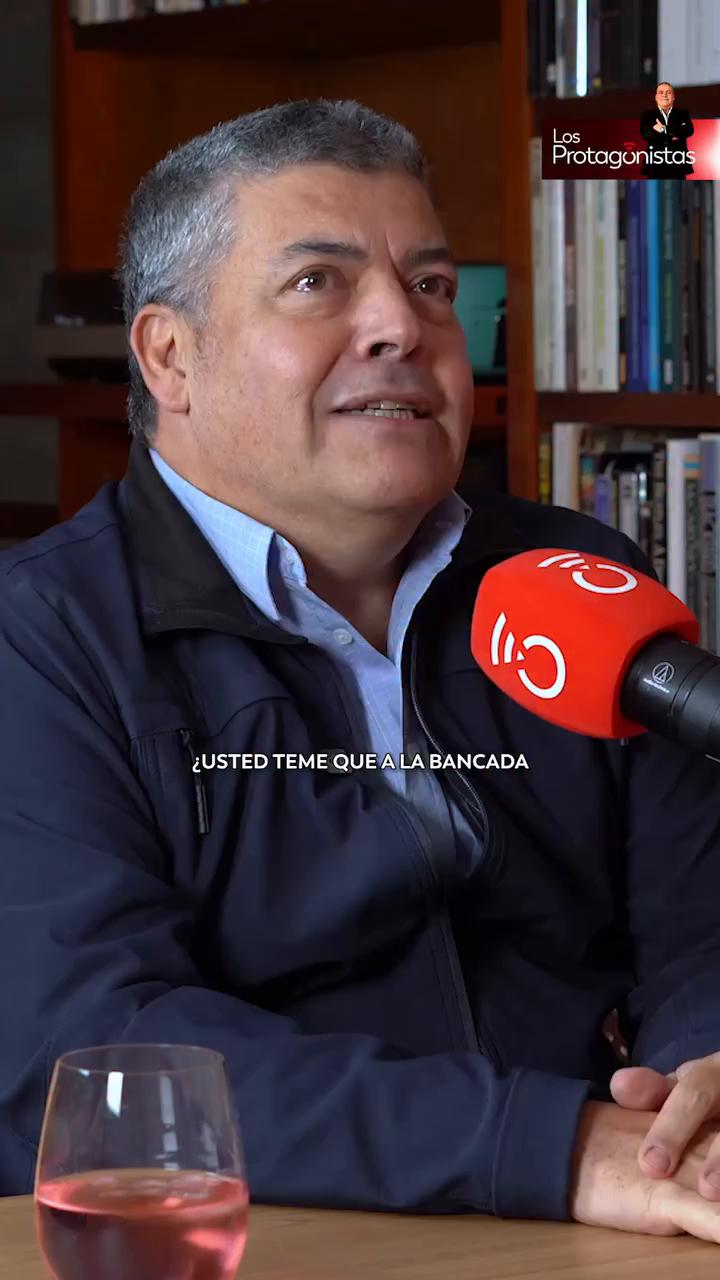 #LosProtagonistas | El presidente del Senado, Honorio Henríquez, en entrevista con Gustavo Goméz, comentó que no ve al presidente Abelardo de la Espriella interviniendo en las decisiones del Congreso de la República.