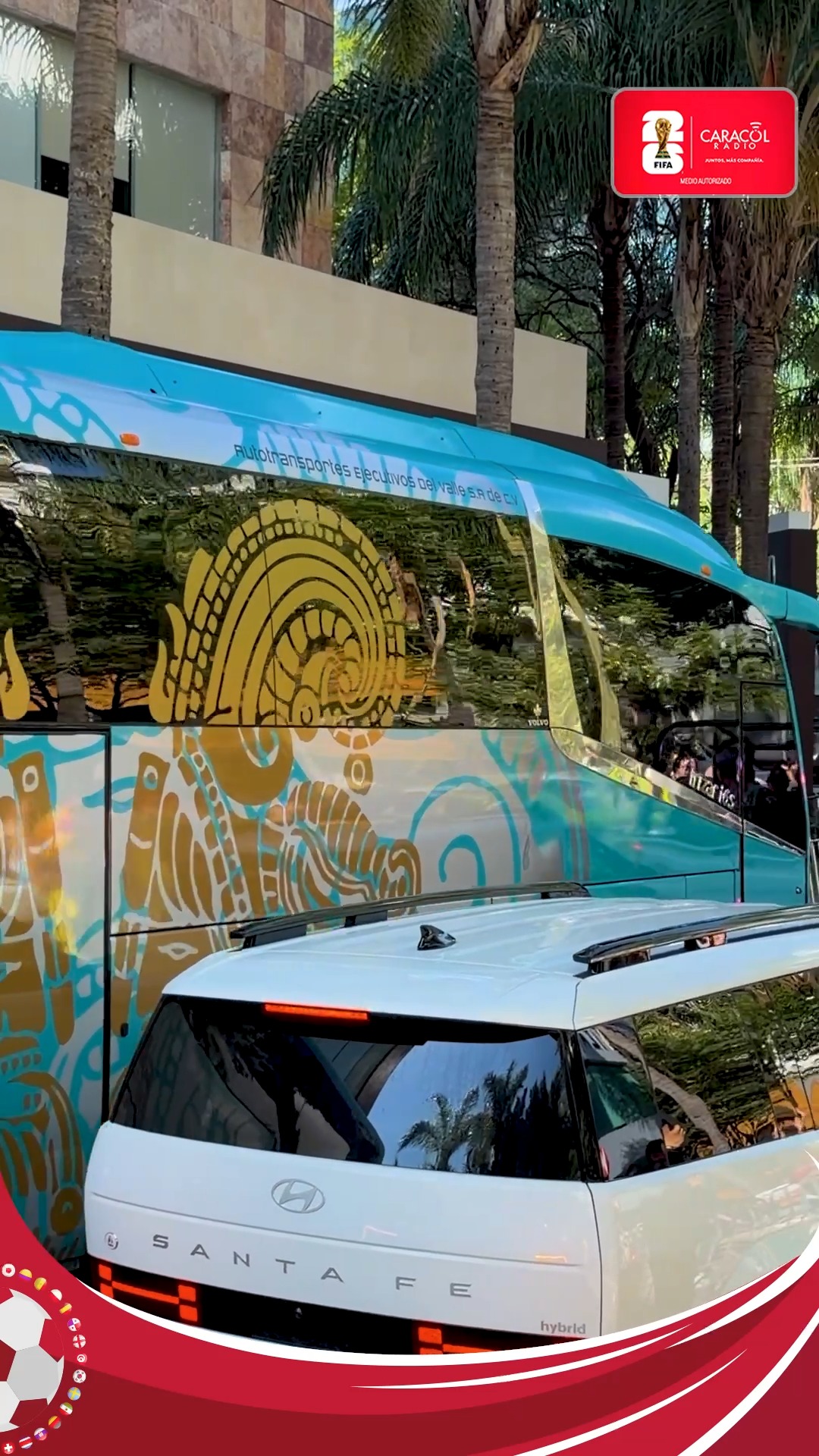 Selección Colombia viaja a México: jugadores abordan bus rumbo al aeropuerto
