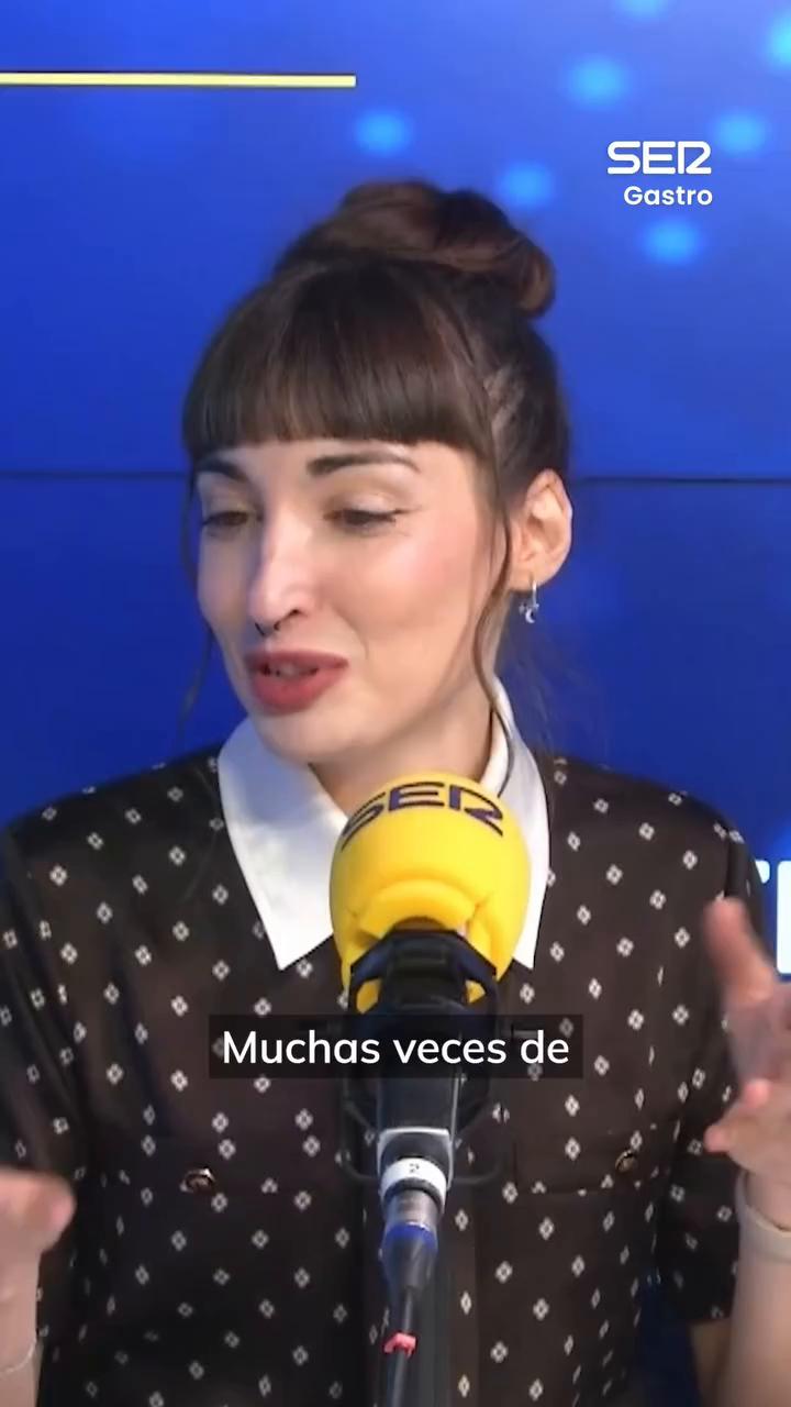 La camarera que aspira a publicar en revistas científicas reivindica su profesión