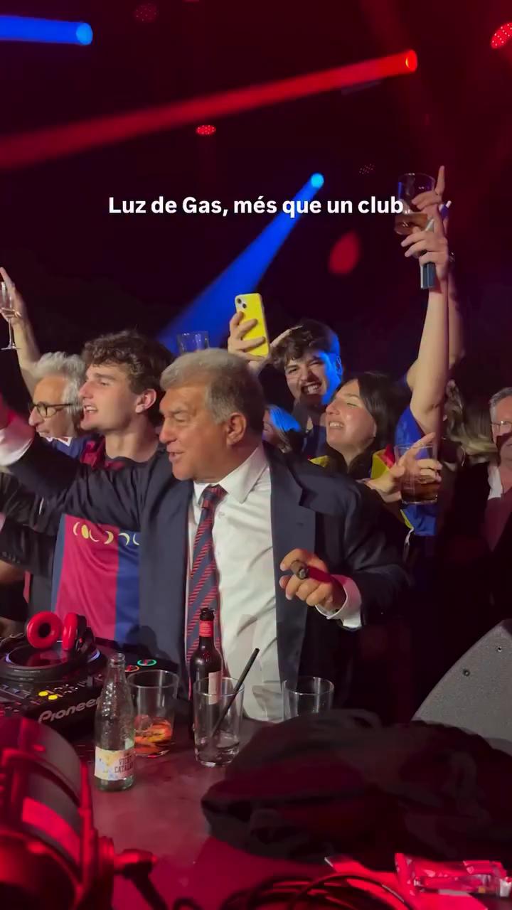 🥳🏆 De un paseo en bici de Olmo, Pedri y Eric a la fiesta de Laporta: así fue la celebración del Barça tras ganar la Liga ante el Real Madrid