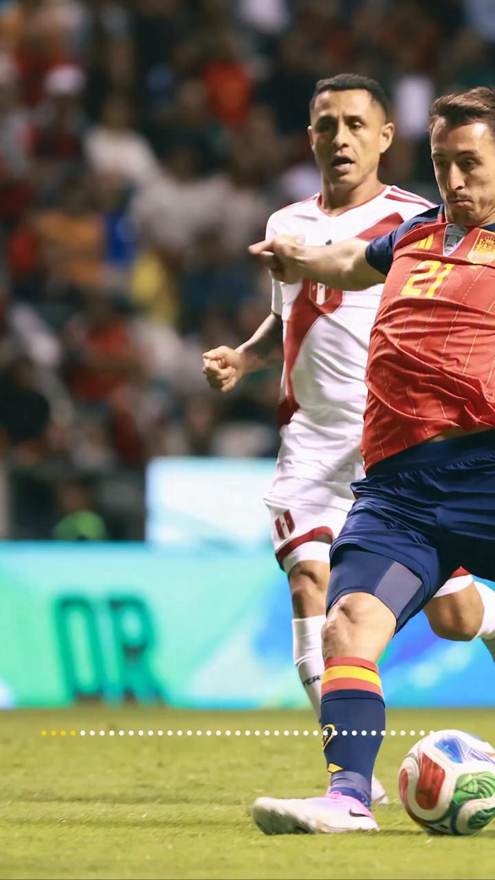 España marca el tercero por error monumental del portero Galese