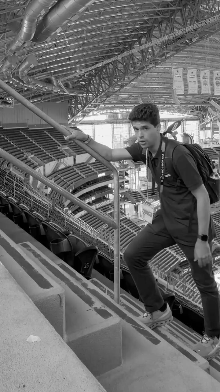 ¿Cuántos escalones tiene el AT&T Stadium de Dallas? 211 desde el césped