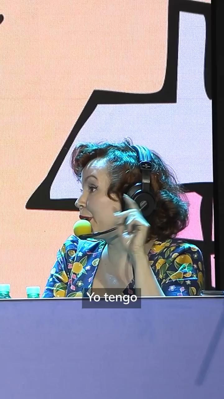 Un humorista averigua la edad del público con canciones de diferentes épocas