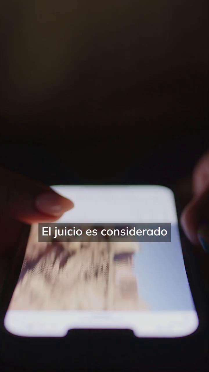 Fiscales exigen prohibir scroll infinito y filtros de belleza en redes para menores