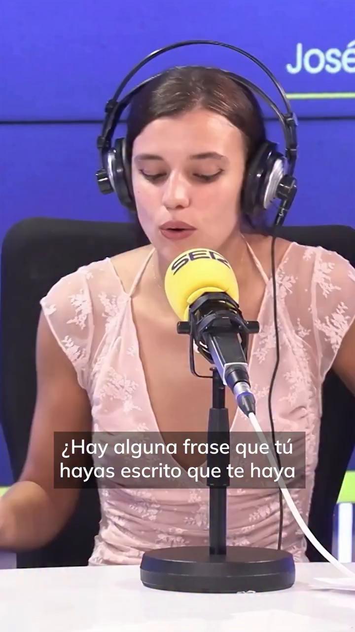 Las palabras recuperan su poder frente a las imágenes de la IA
