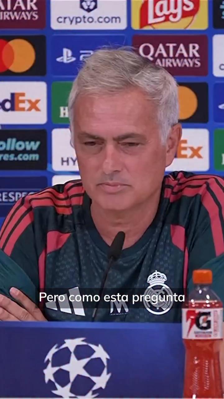 Entrenador del Real Madrid cuestiona al VAR por no repetir penalti ante el Betis