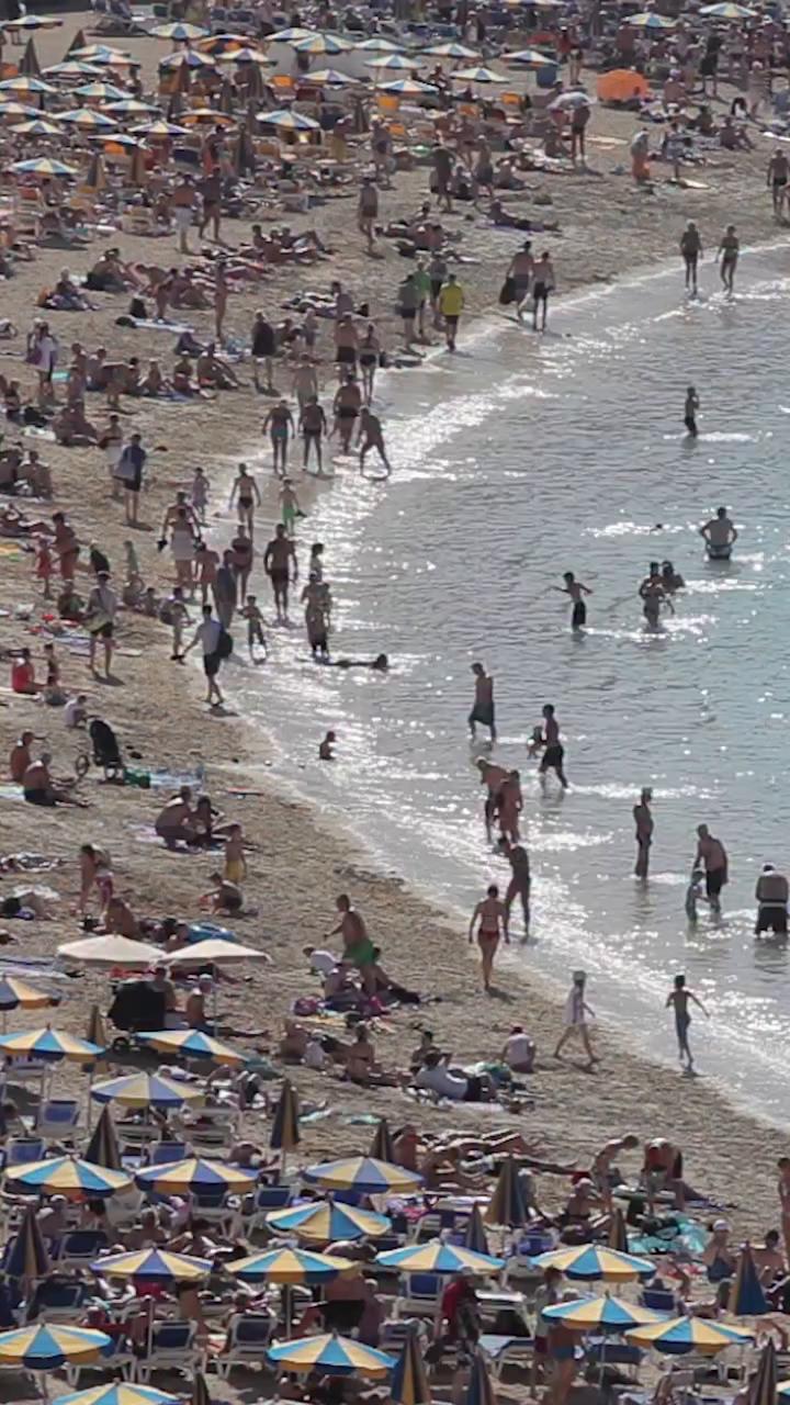 El miedo paraliza Ceuta: cancelaciones en turismo y comercio superan el 90%