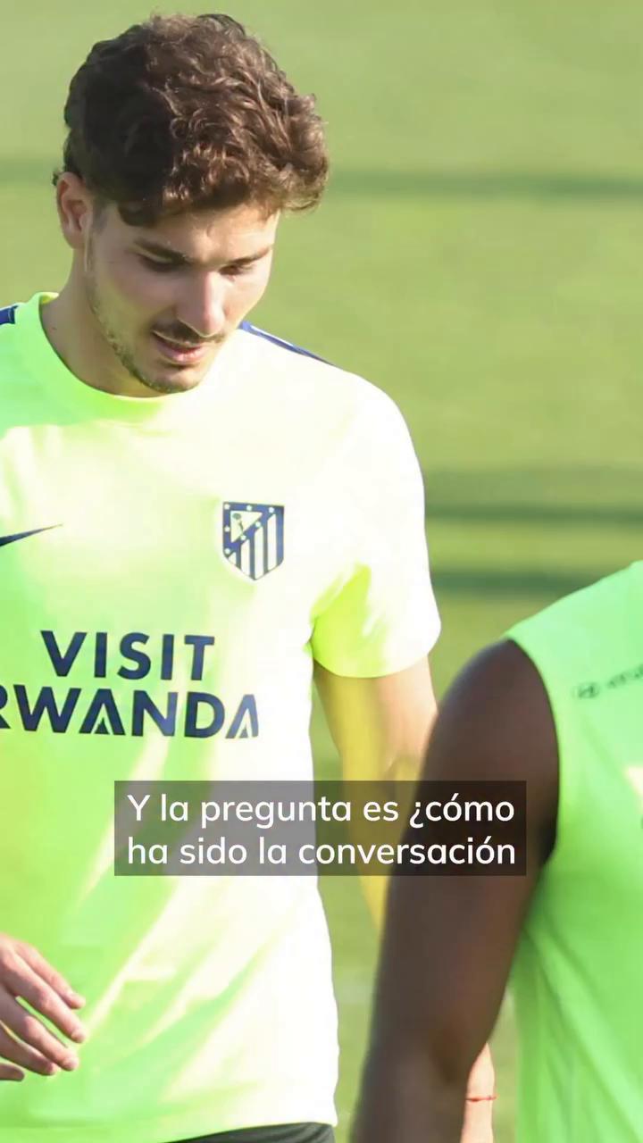 Julián Álvarez explica a Simeone su deseo de marcharse al Barça este verano