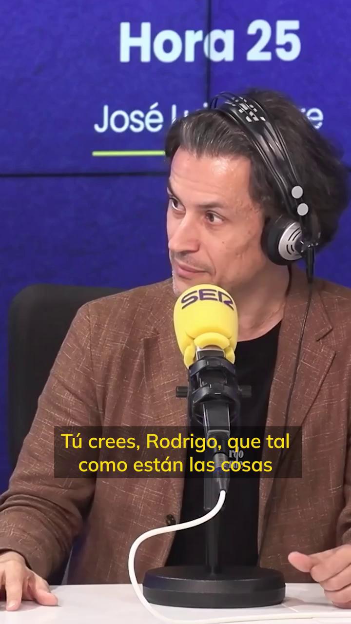 El arte no debe servir para nada, defiende el escritor Rodrigo