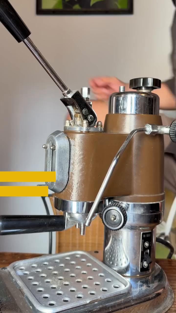 Restauré una cafetera italiana de los años 60 comprada rota en un rastro