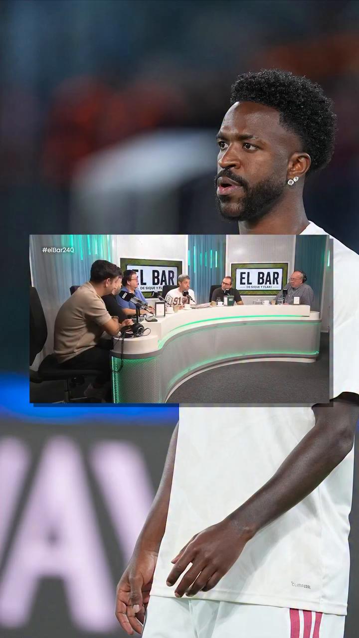 Mourinho cambia a Vinicius de posición y el delantero protesta en el banquillo