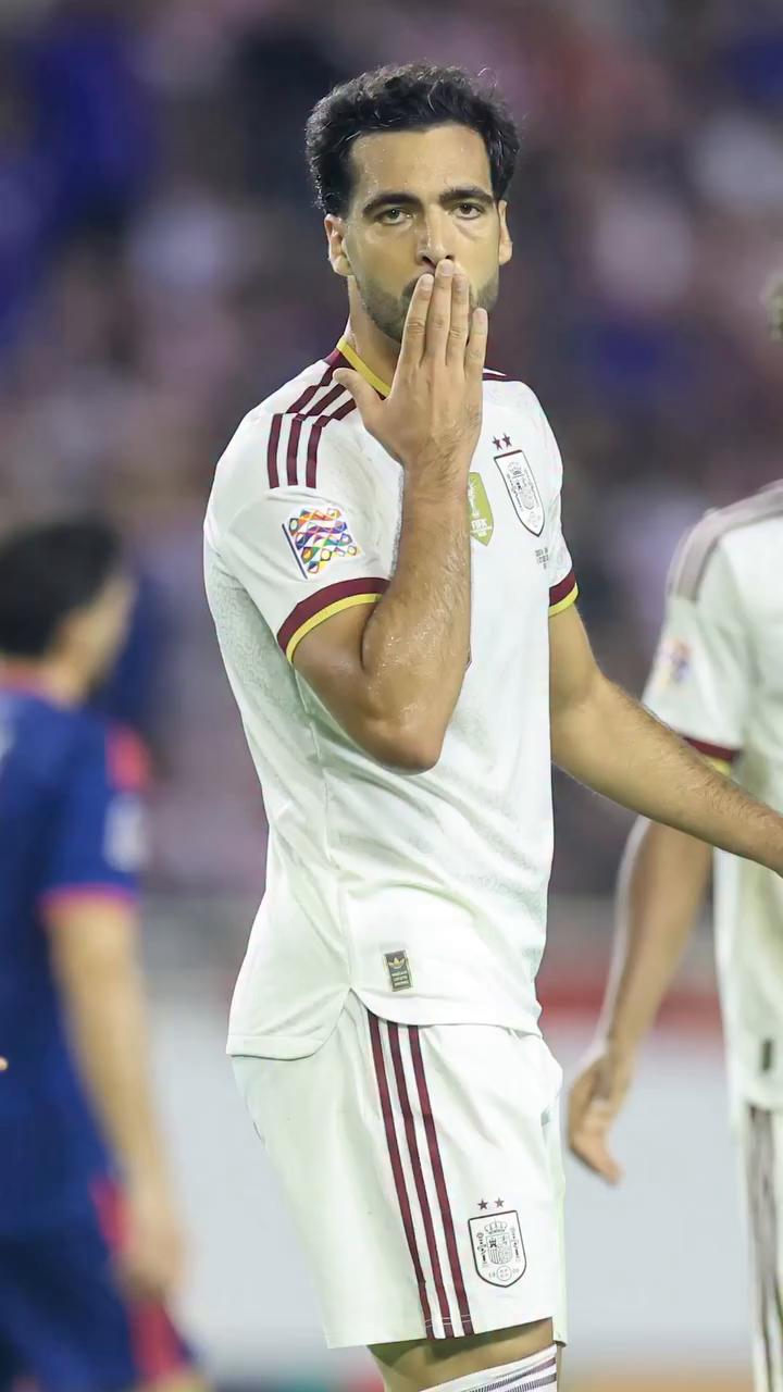 La humildad de los suplentes impulsa a España hacia la victoria