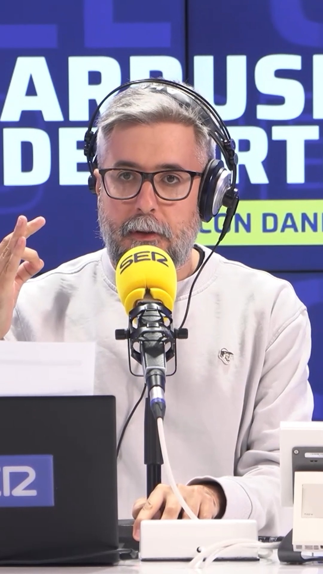 José Luis Sastre debuta como director de Hora 25 desde las puertas del Camp Nou