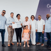 @CarlosBo0nillaRD Tener un título de propiedad, le da paz, felicidad y seguridad jurídica a las familias. Hoy 90 familias de Bayaguana en Monte Plata cumplieron el sueño de tener un título de propiedad