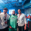 @VictorDAzaT Hoy estuvo en @BlinkRespawn disfrutando y compartiendo con grandes jugadores internacionales como el gran @_MenaRD__¡Vamo’ al game!