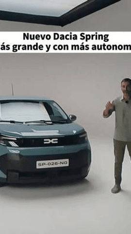 El Dacia Spring cambia por completo en 2027: es mucho más grande, estrena plataforma, motor de 82 CV y una batería LFP de 27,5 kWh. 250 km de autonomía Consumo homologado de solo 12,7 kWh/100 km Maletero de 337 litros Costará menos de 20 000 € (sin contar ayudas) Además, ahora se fabrica en Europa y puede tener carga rápida a 50 kW y función V2L.