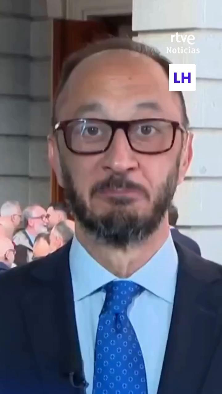 🔶Alfonso Rodríguez Gómez de Celis, vicepresidente primero del Congreso, tras el incidente con José María Sánchez en el pleno del martes por la tarde, en el que el diputado de Vox subió a la tribuna y se encaró con el vicepresidente y una letrada: “Estoy sereno y firme, como tenemos que estar todos los demócratas”.