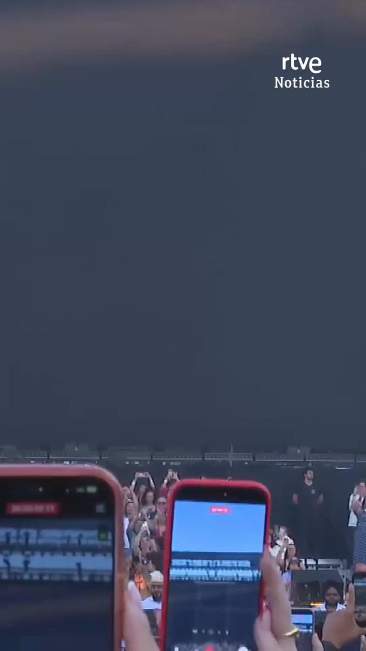 Bad Bunny inaugura su gira en Barcelona con una espectacular puesta en escena