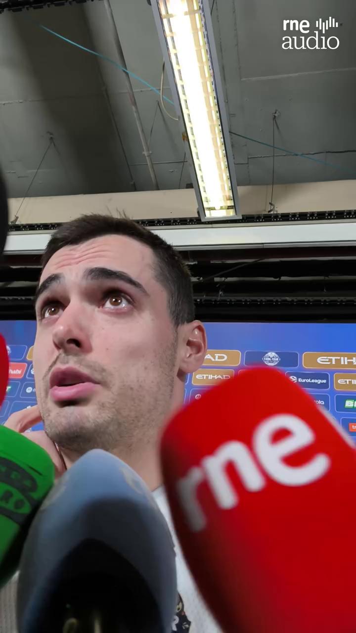 El técnico evita analizar la final para no empezar la próxima temporada con una sanción