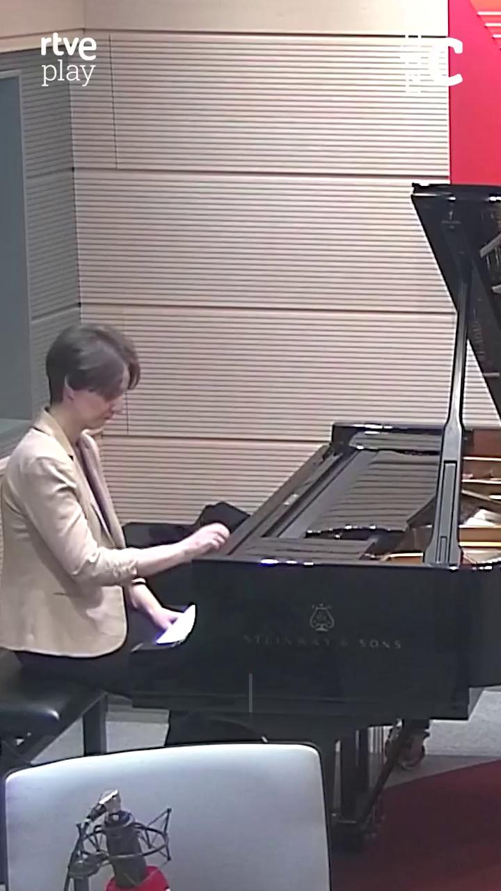 Joven pianista de Moscú supera 'desastre' de sus 8 años en Radio Clásica