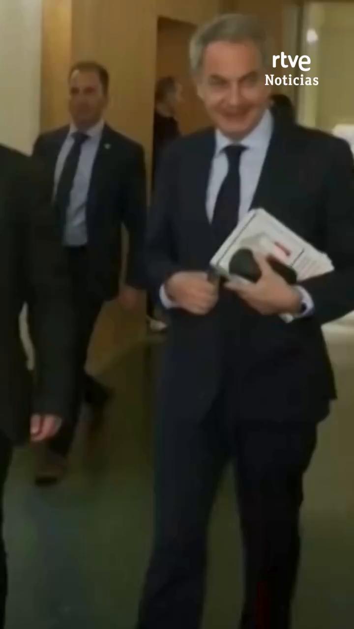 🔴 La Audiencia Nacional bloquea las cuentas de Zapatero y de sus hijas tras la imputación del expresidente.