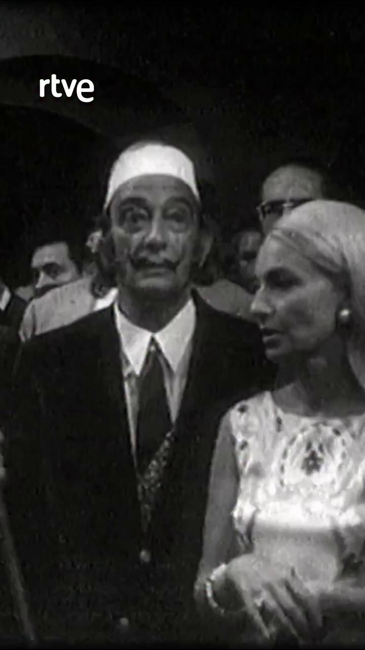 Dalí afirma que no ha aportado nada al arte por ser demasiado inteligente