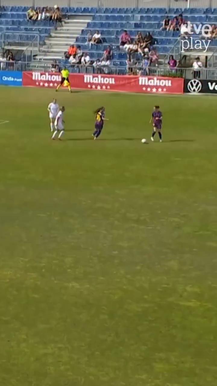 Vicky marca el gol del 0-4 y pone al Barça en media goleadora
