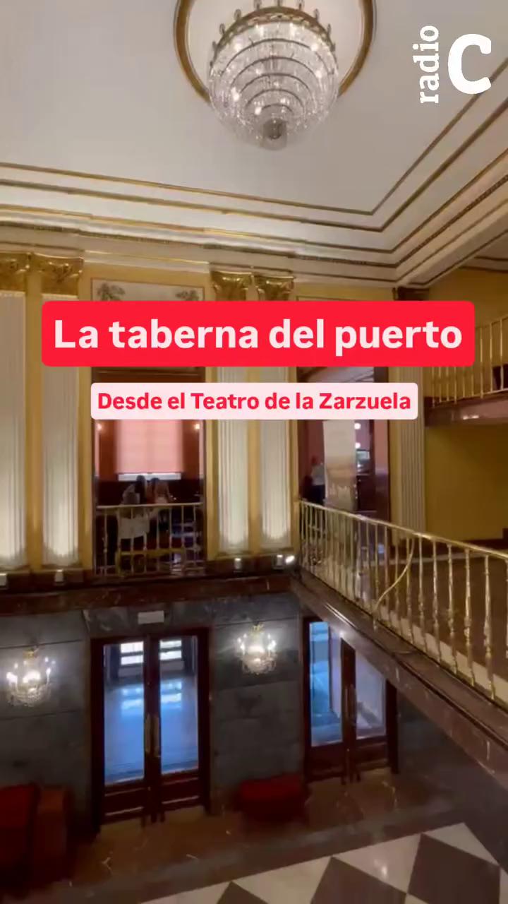 🎭✨ La taberna del puerto se trasladó la semana pasada al ambigú del Teatro de la Zarzuela de Madrid con motivo del espectáculo Divas: tres leyendas de la Edad de Plata.