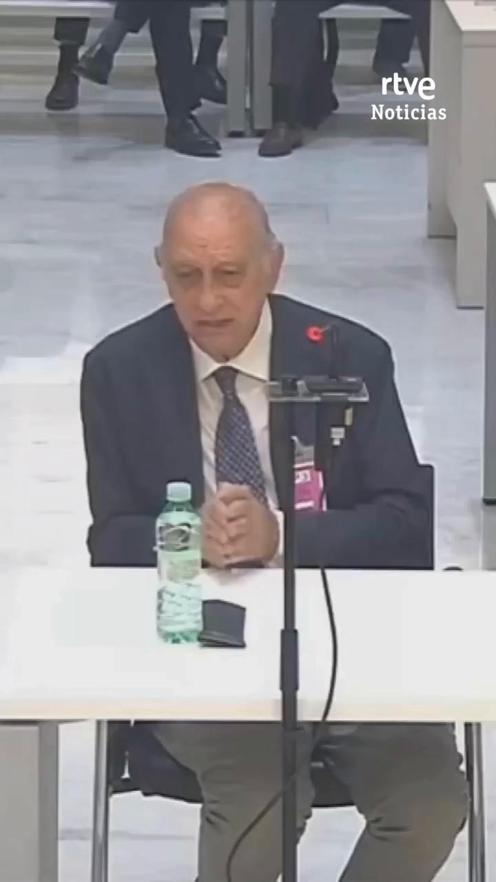 Fernández Díaz afirma que se enteró por la prensa de la Operación Kitchen