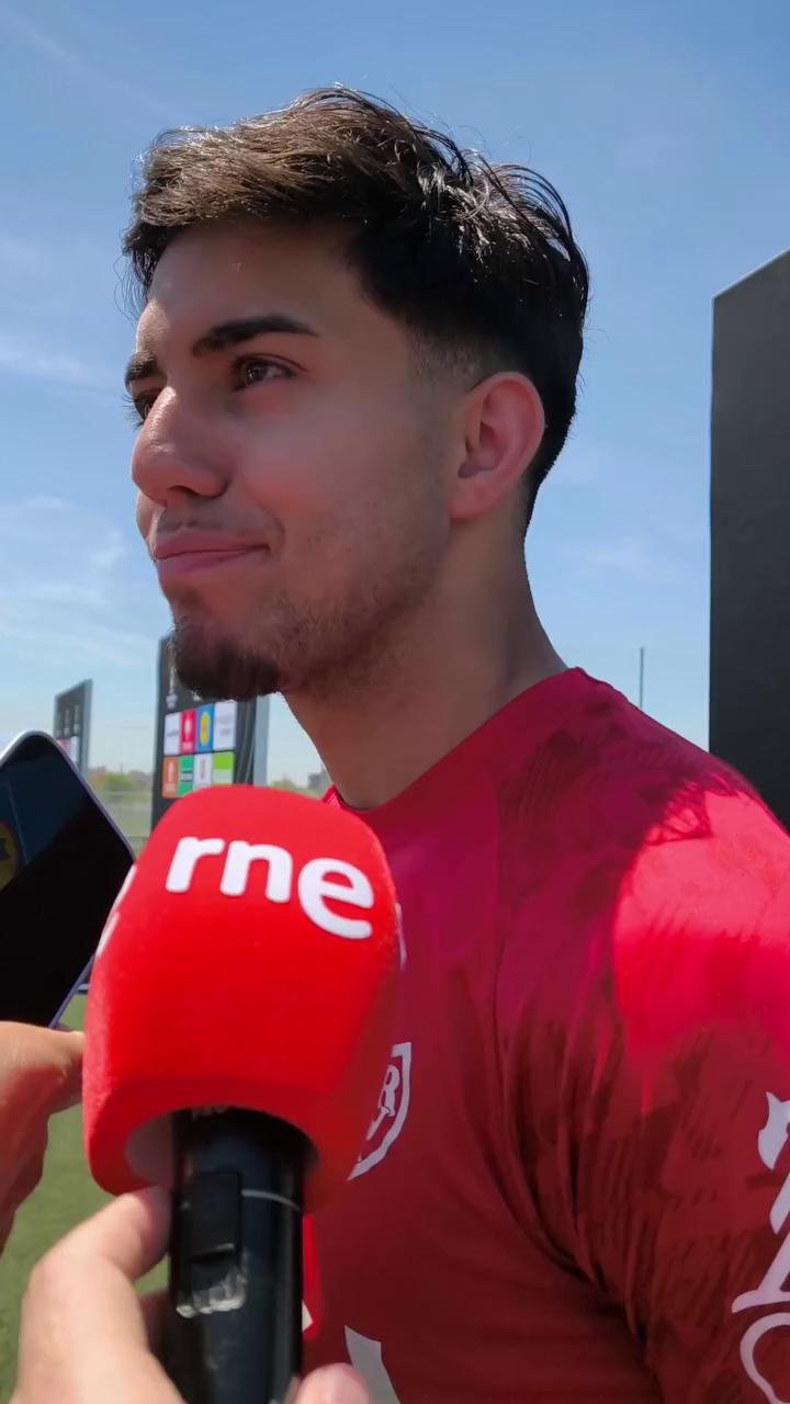Íñigo transmite mucha ilusión por la Conference con el Rayo Vallecano
