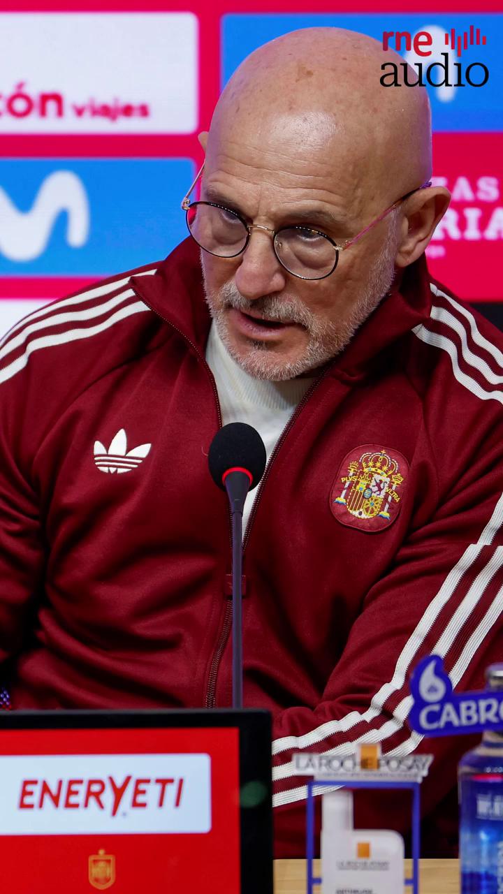 España convoca lista provisional de 55 jugadores para el Mundial con sorpresas en portería