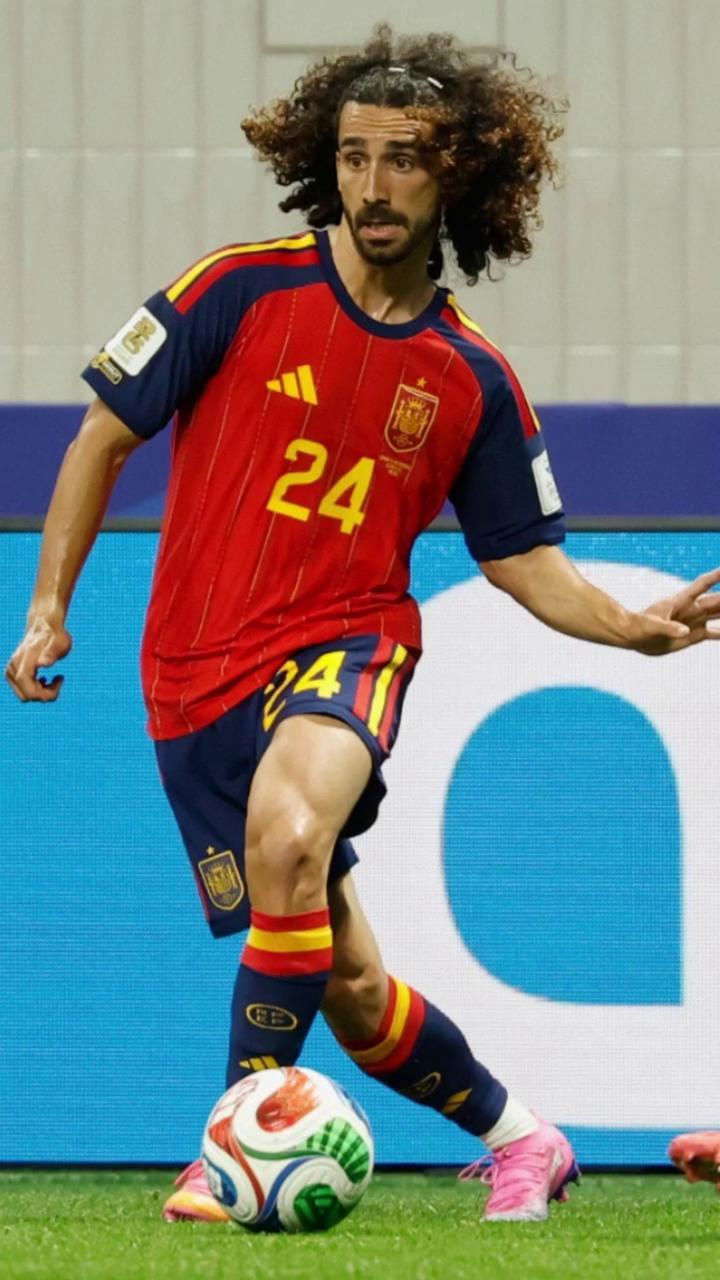 Cucurella y Cubarsí lucen el parche de debutantes en el Mundial