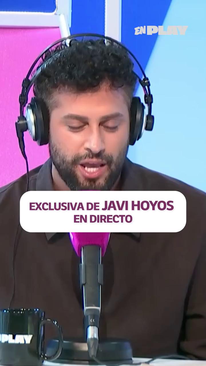 Valeria Rojo se motiva en la carpa de humor detrás de Decalife