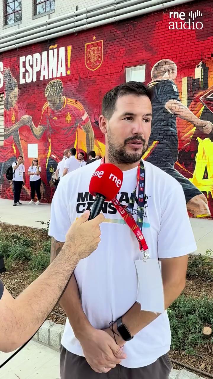 Artistas completan mural para la Federación Española en solo cuatro días