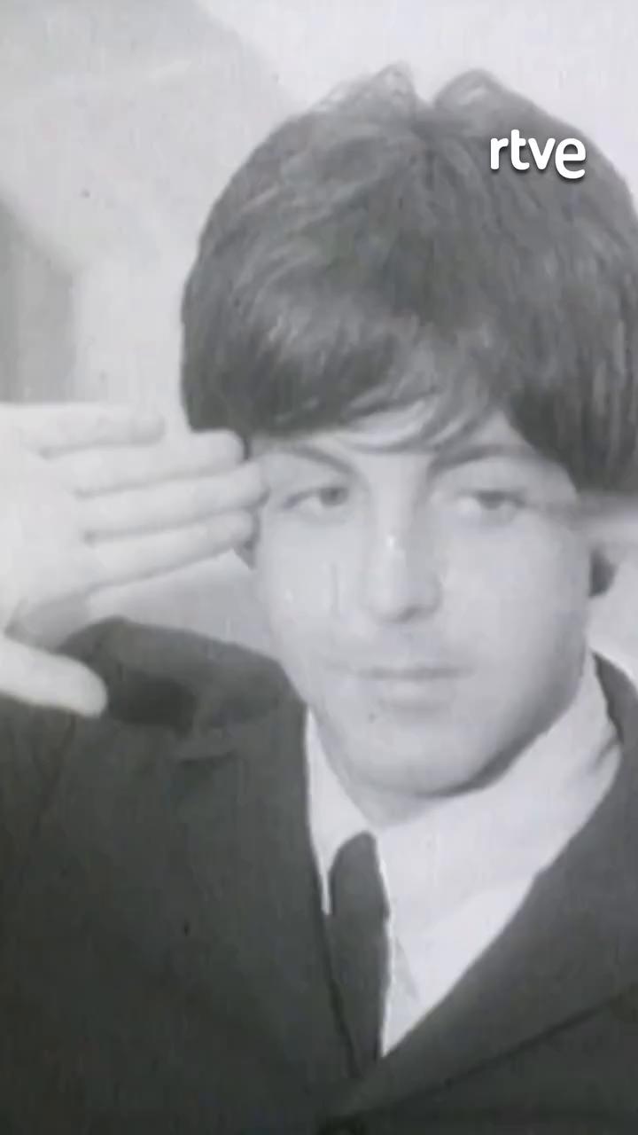John Lennon confunde los servicios de la plaza de toros tras la broma del peine