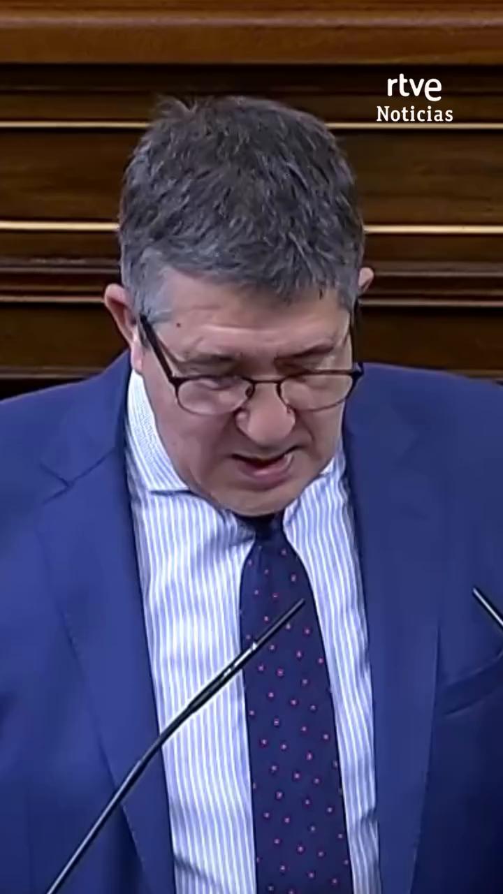 Los socialistas claman 'Yo con Begoña' ante la persecución y la indignidad