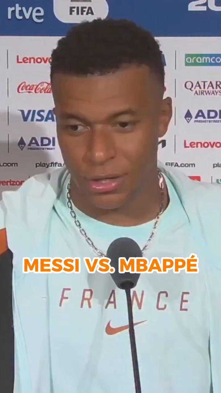Léo marque toujours mais je ne regarde pas ce qu'il fait