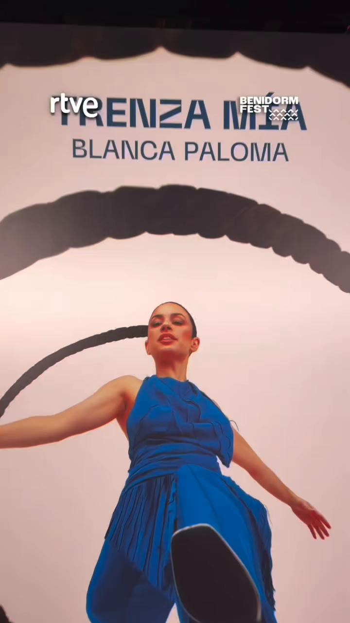La artista presenta su álbum como viaje hacia el desapego y lo nuevo