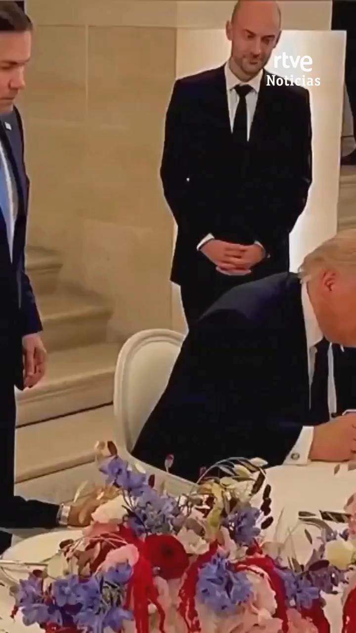 Trump firma memorando de paz con Irán en el Palacio de Versalles